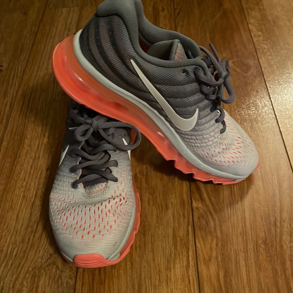 Nike AirMax Women’s Sz 6.5